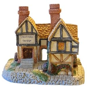 Vintage Naturecraft Figurine Stratford Tavern # 41 by Peter Tomlins 1985